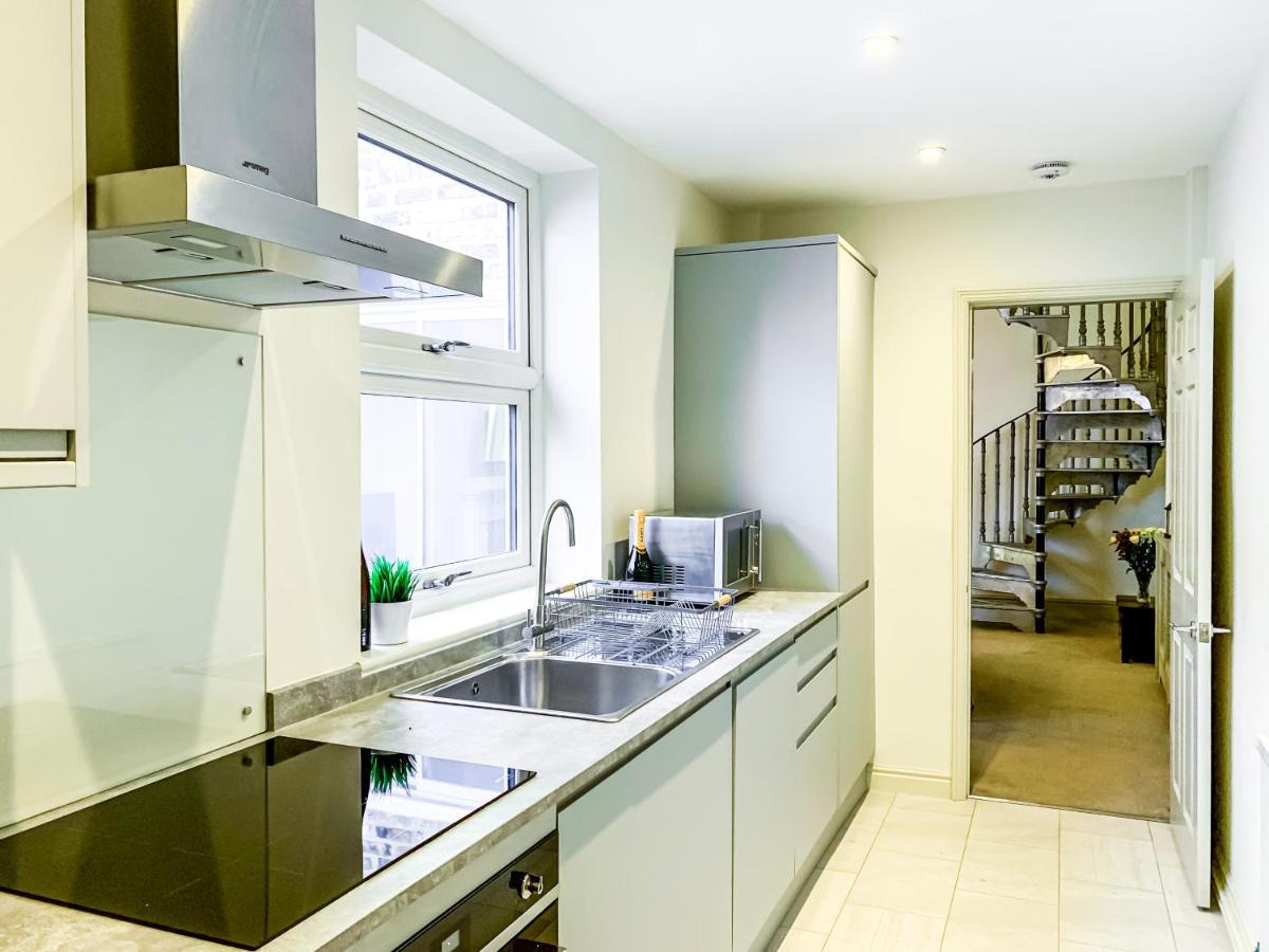 The Vines - Stunning Period Home With Free Parking York Buitenkant foto